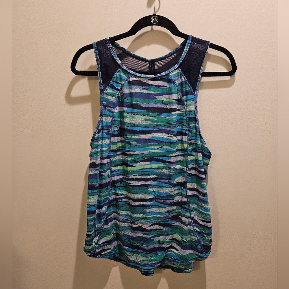 Sculpt tank in seven wonders print, Lululemon size  GUC